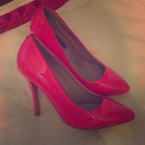 Steve Madden Hot Pink Pumps